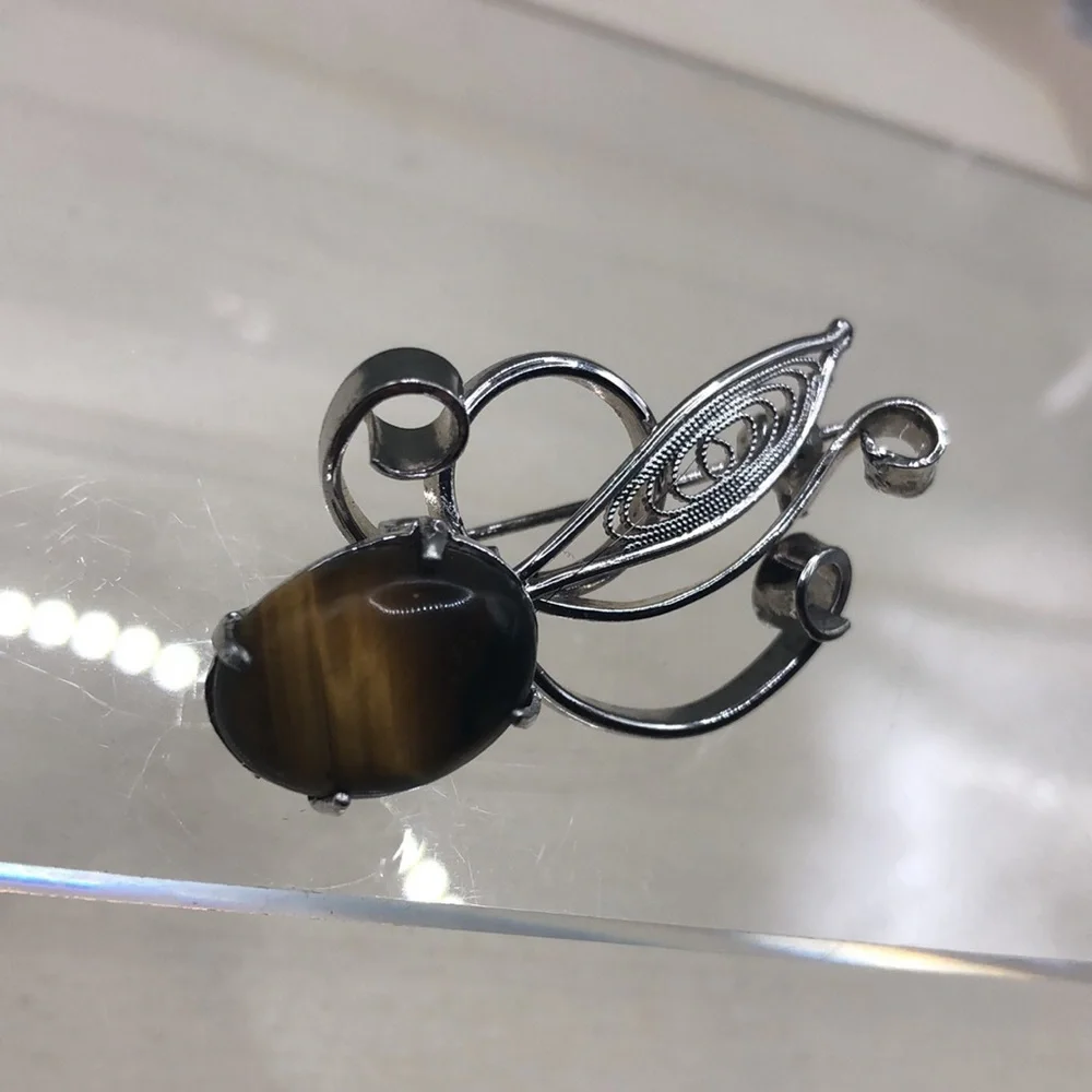 Elegant modernist style tiger's eye brooch-vintage.